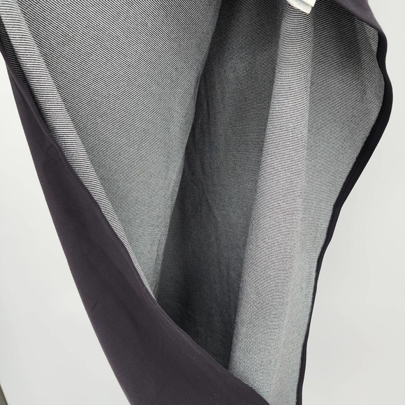 Lululemon Vinyasa Infinity Scarf Wrap Black Snap Closure - Picture 4 of 9